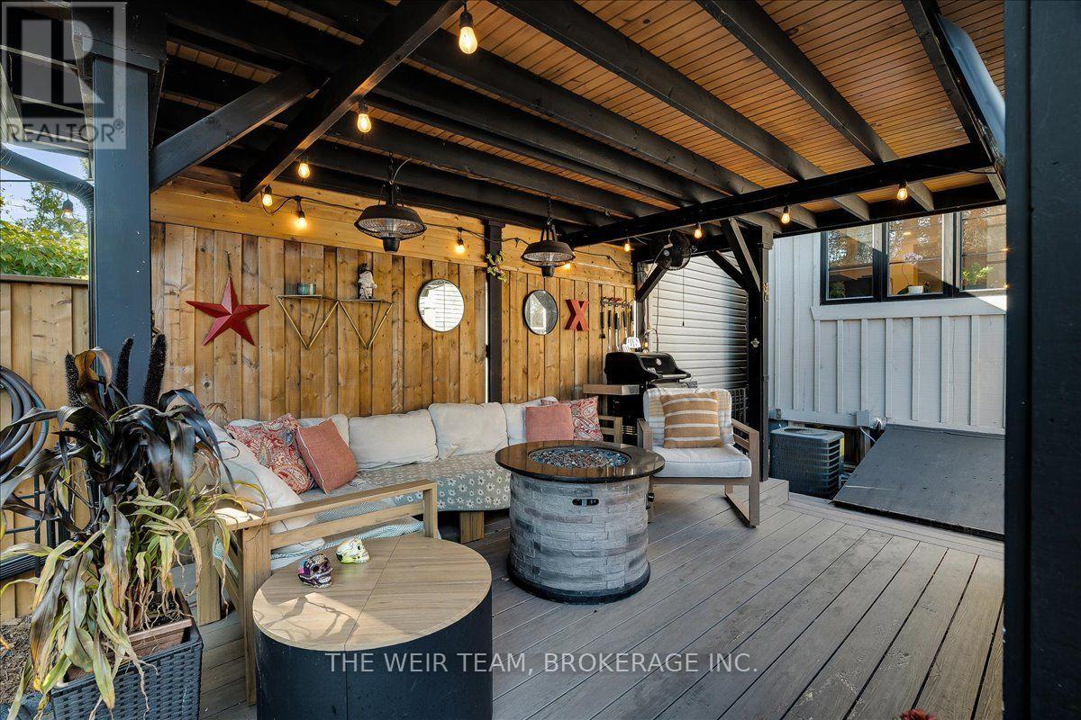 13 Amroth Avenue, Toronto, ON photo 25