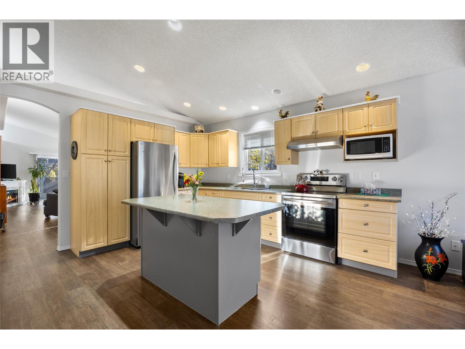 123 Leighton Avenue - 7