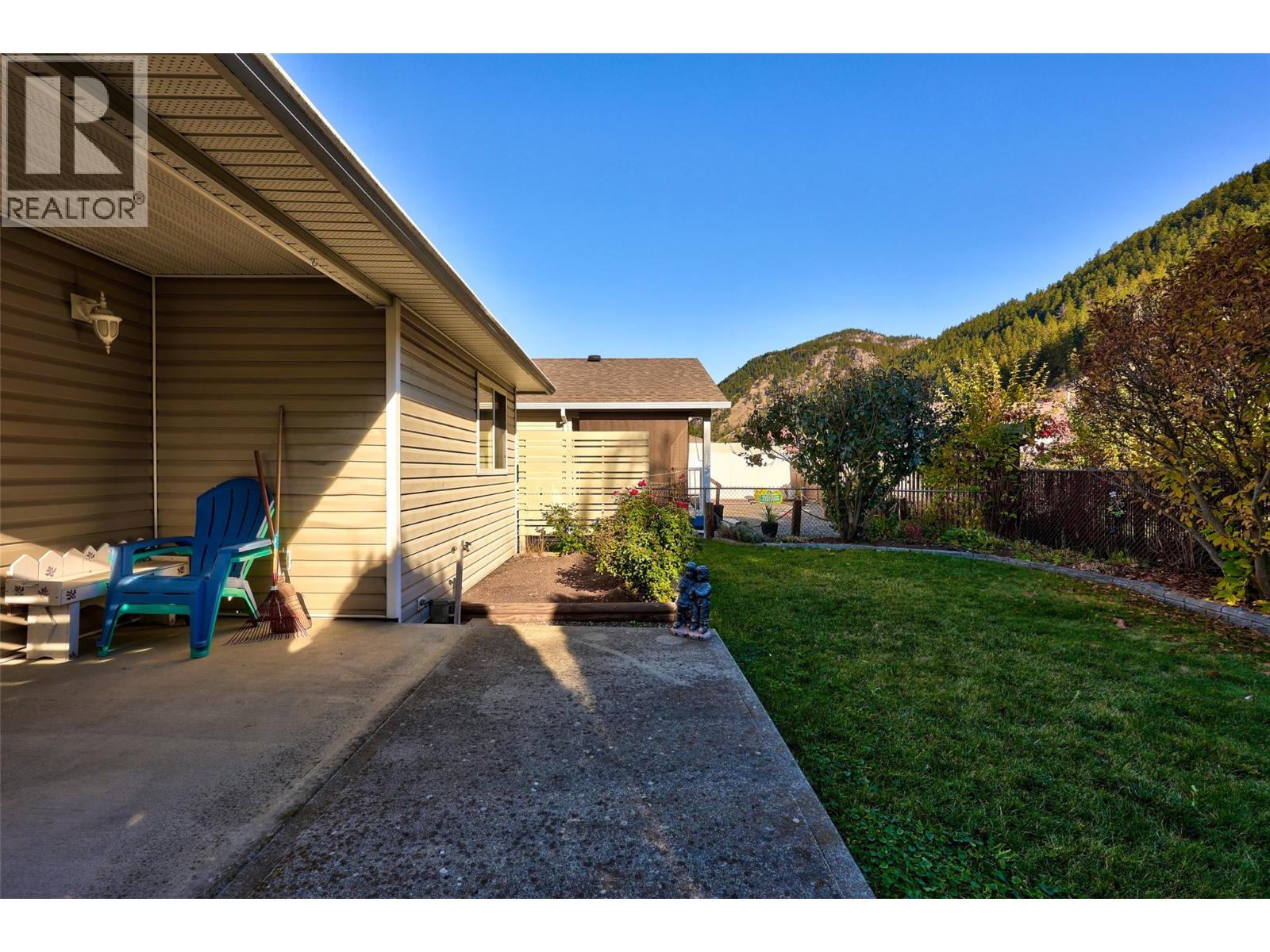 123 Leighton Avenue - 15