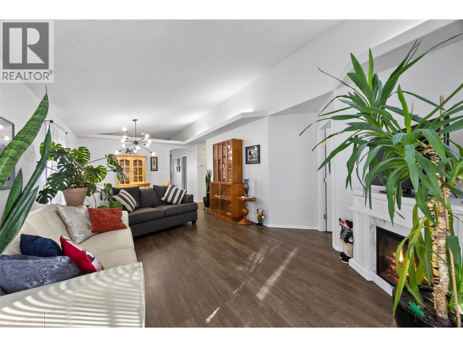 123 Leighton Avenue - 17