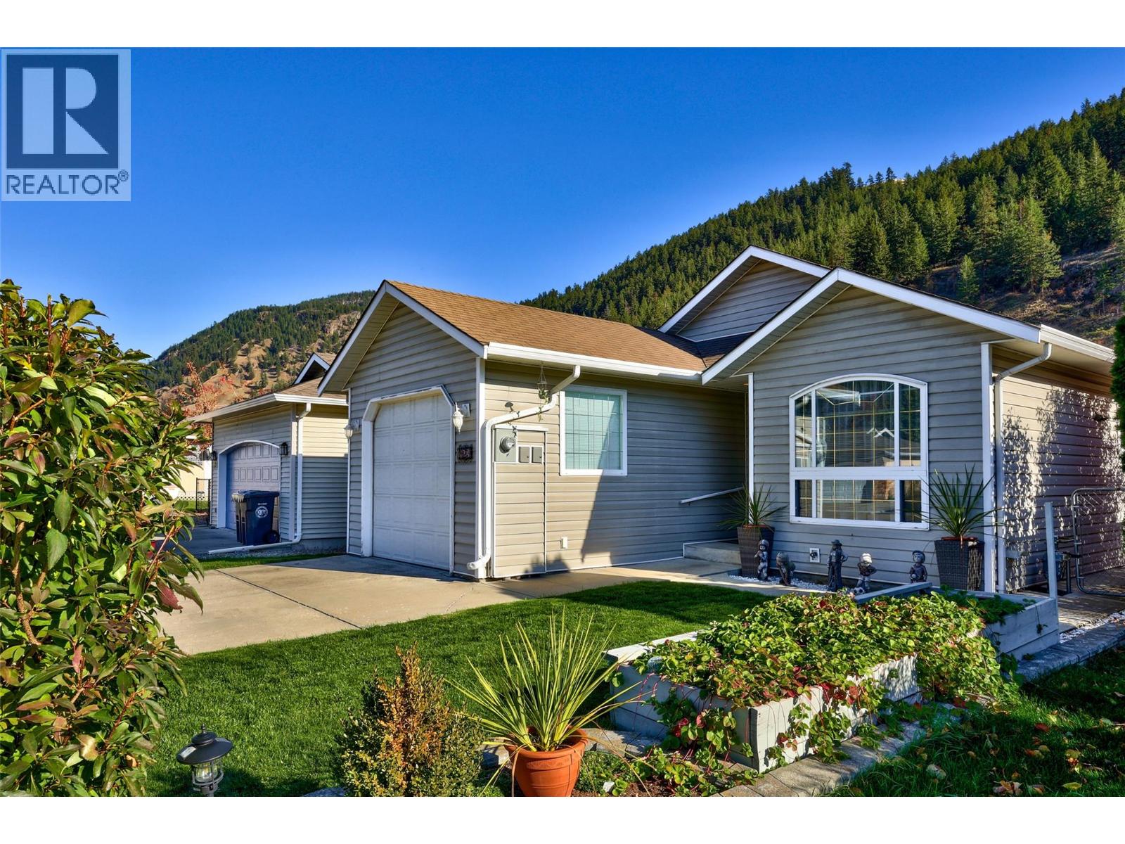 123 Leighton Avenue - 35