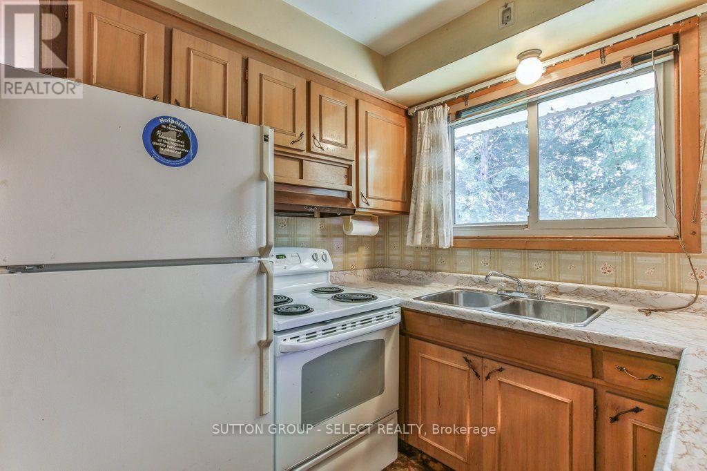 88 EBURY CRESCENT - 12