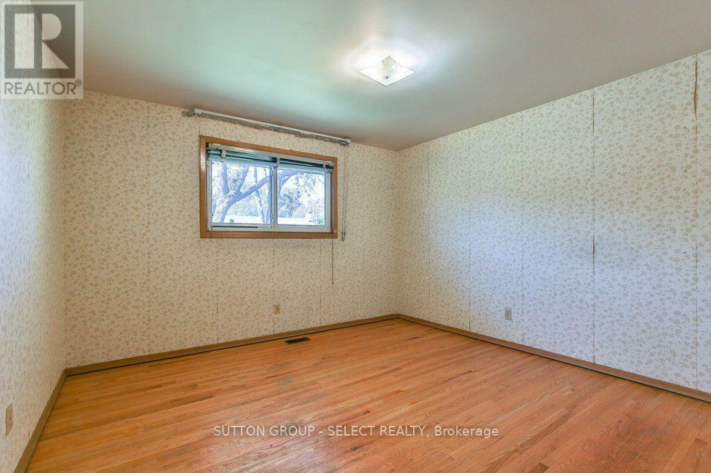 88 EBURY CRESCENT - 17