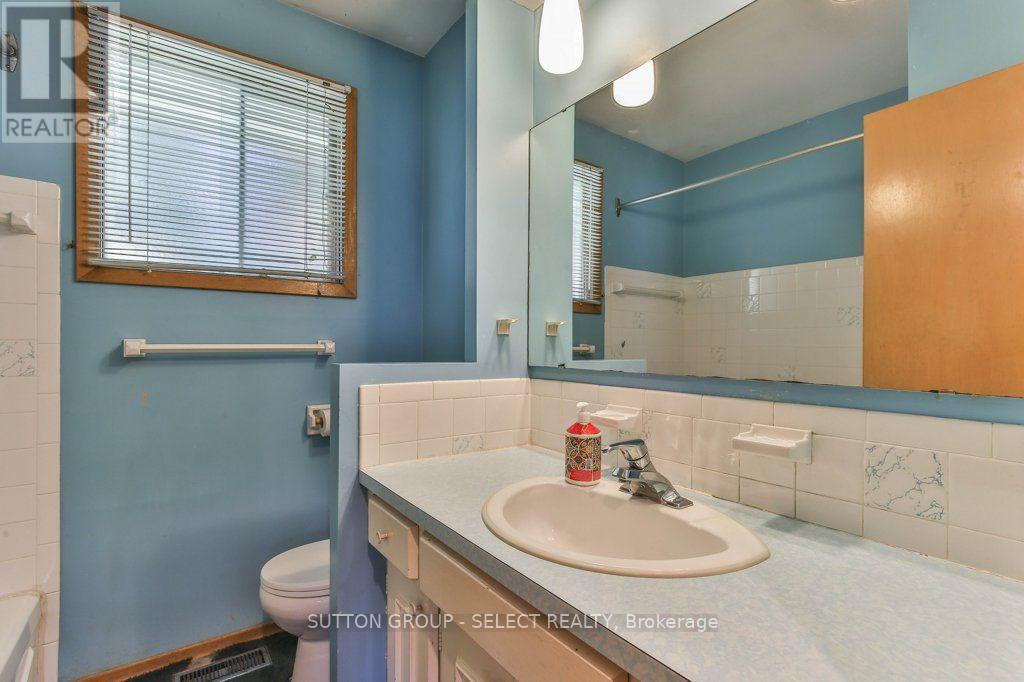 88 EBURY CRESCENT - 21