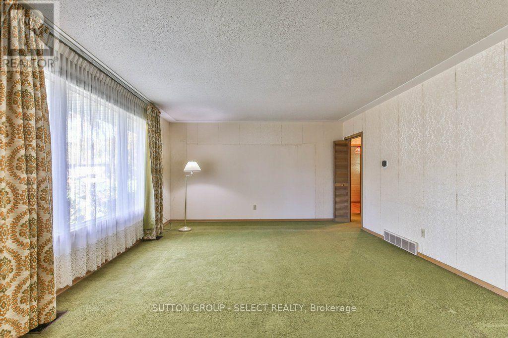 88 EBURY CRESCENT - 6