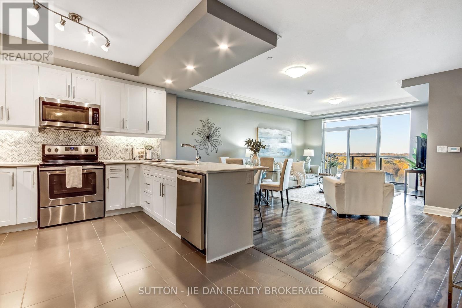 3 bedroom Single Family interior view, 912- 260 Villagewalk Boulevard, London North (North R), Ontario