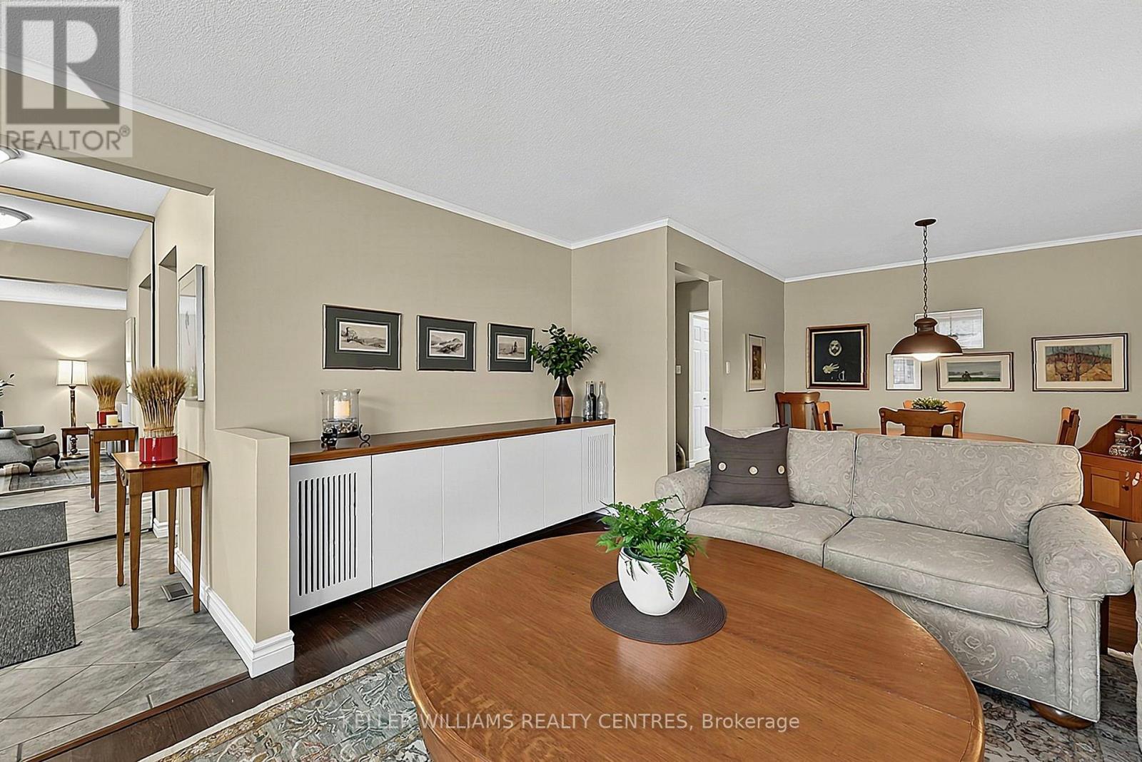 141 Lundys Lane, Newmarket, ON photo 13