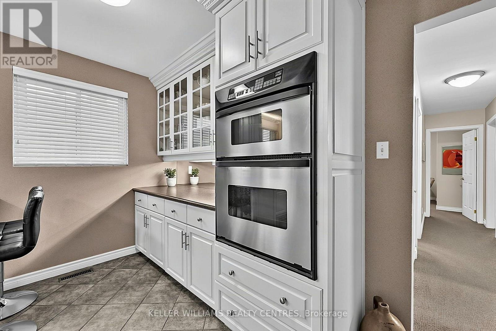 141 Lundys Lane, Newmarket, ON photo 23