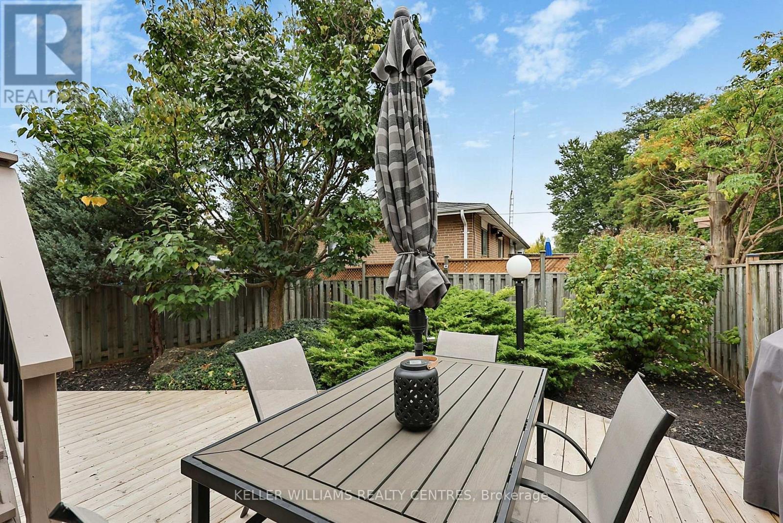 141 Lundys Lane, Newmarket, ON photo 40