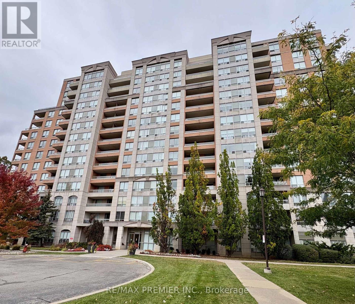 612- 29 Northern Heights Drive, Richmond Hill, ON