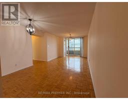 612 - 29 Northern Heights Drive, Richmond Hill, ON L4B4M4 Photo 8