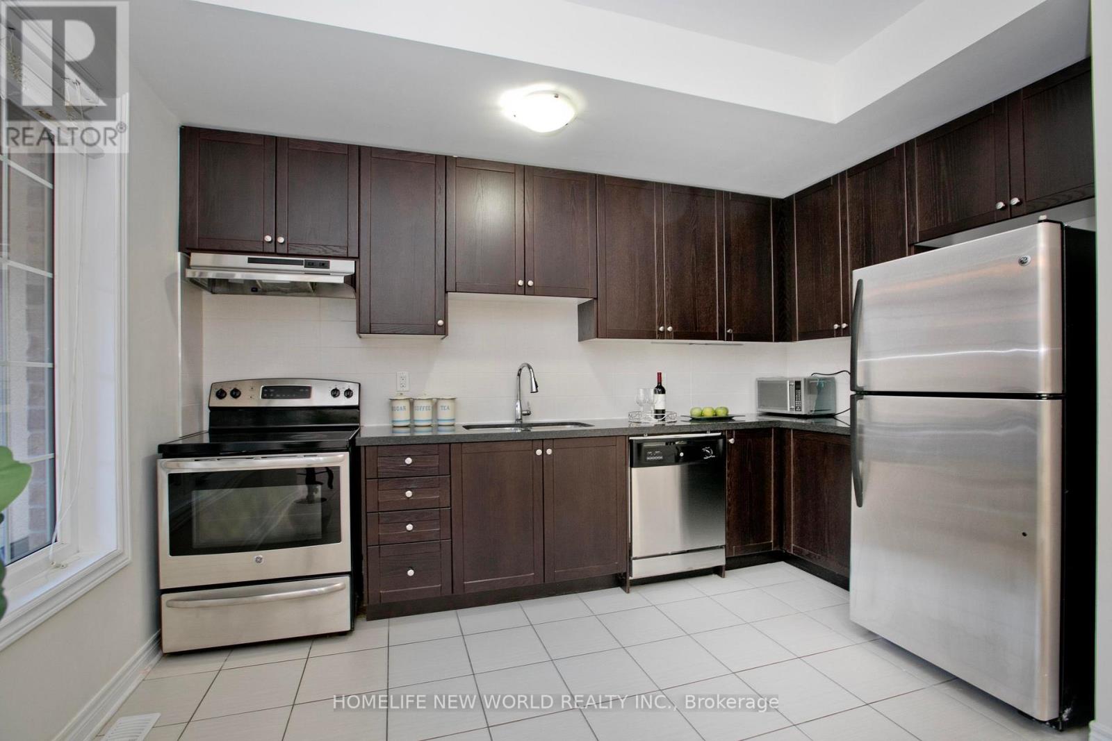 24 Orca Drive, Markham, ON photo 13