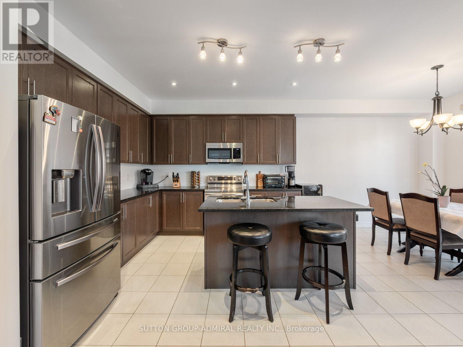 377 Busato Drive, Whitchurch-Stouffville, ON photo 12