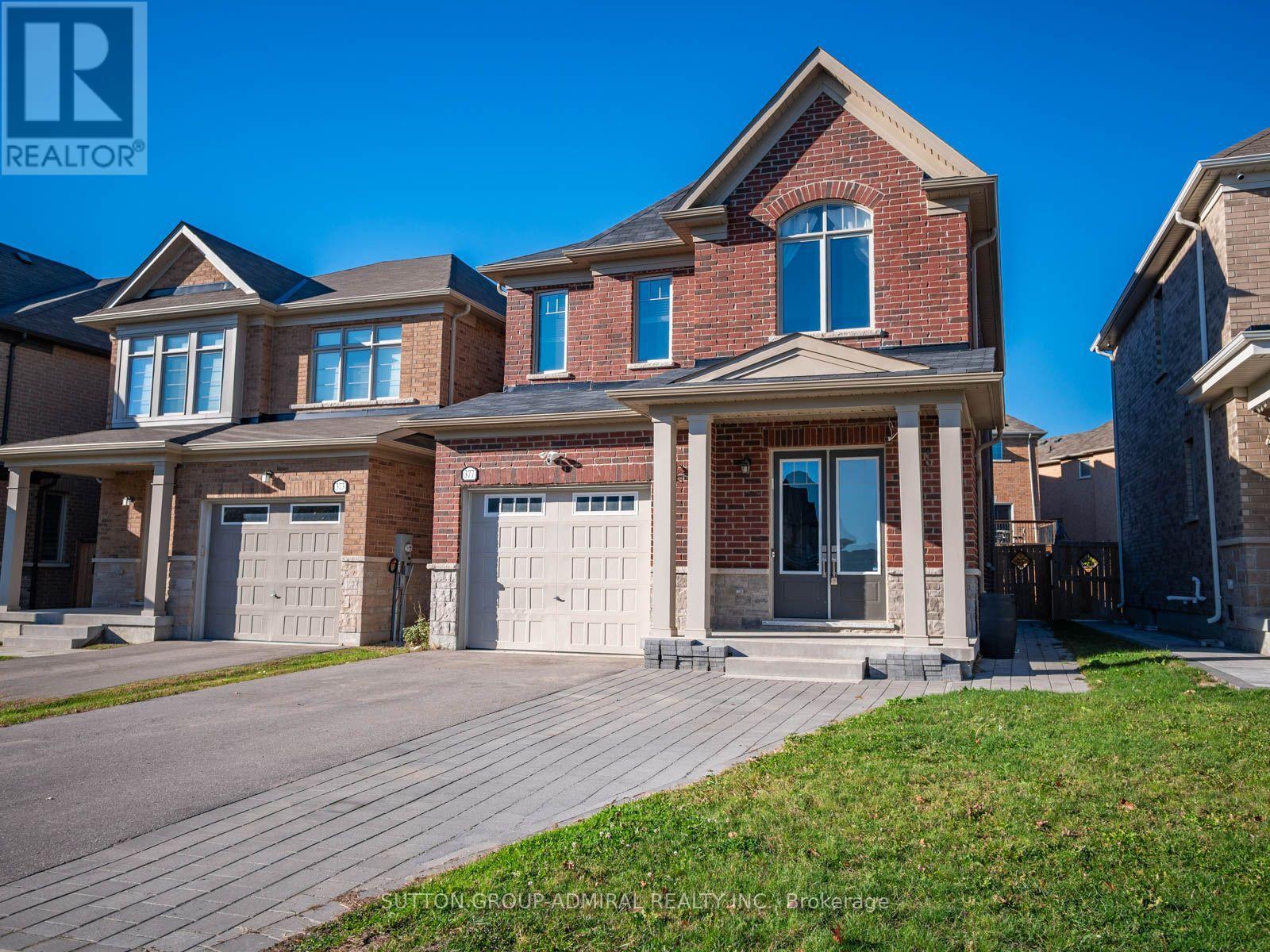 377 Busato Drive, Whitchurch-Stouffville, ON photo 2