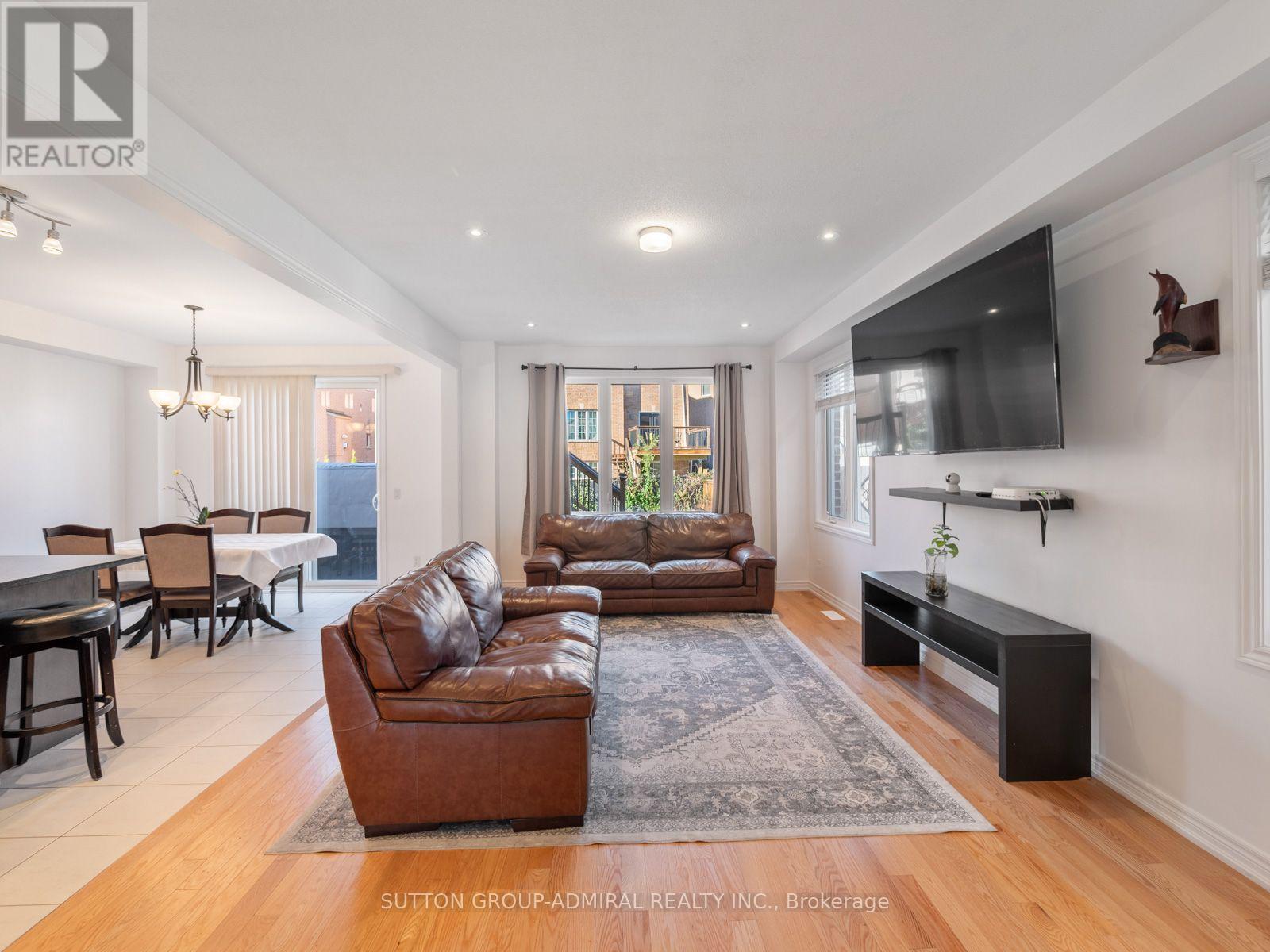 377 Busato Drive, Whitchurch-Stouffville, ON photo 6