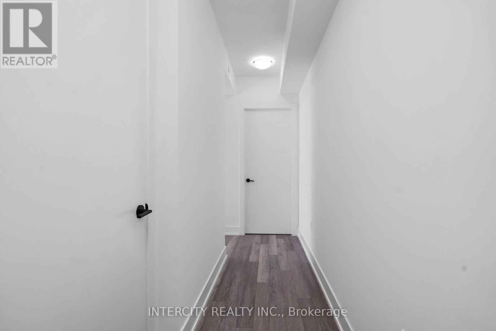 351- 2075 King Road, King, ON photo 6