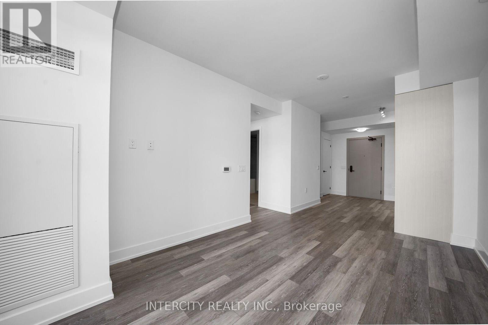 433- 2075 King Road, King, ON photo 7