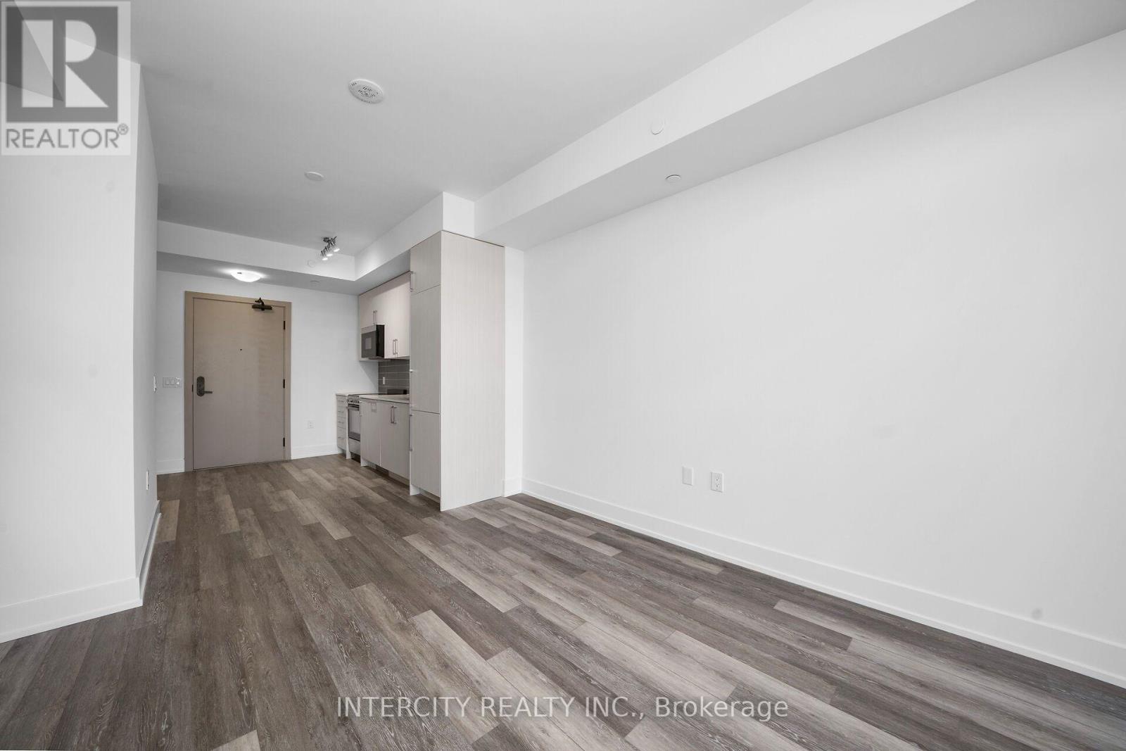 433- 2075 King Road, King, ON photo 8