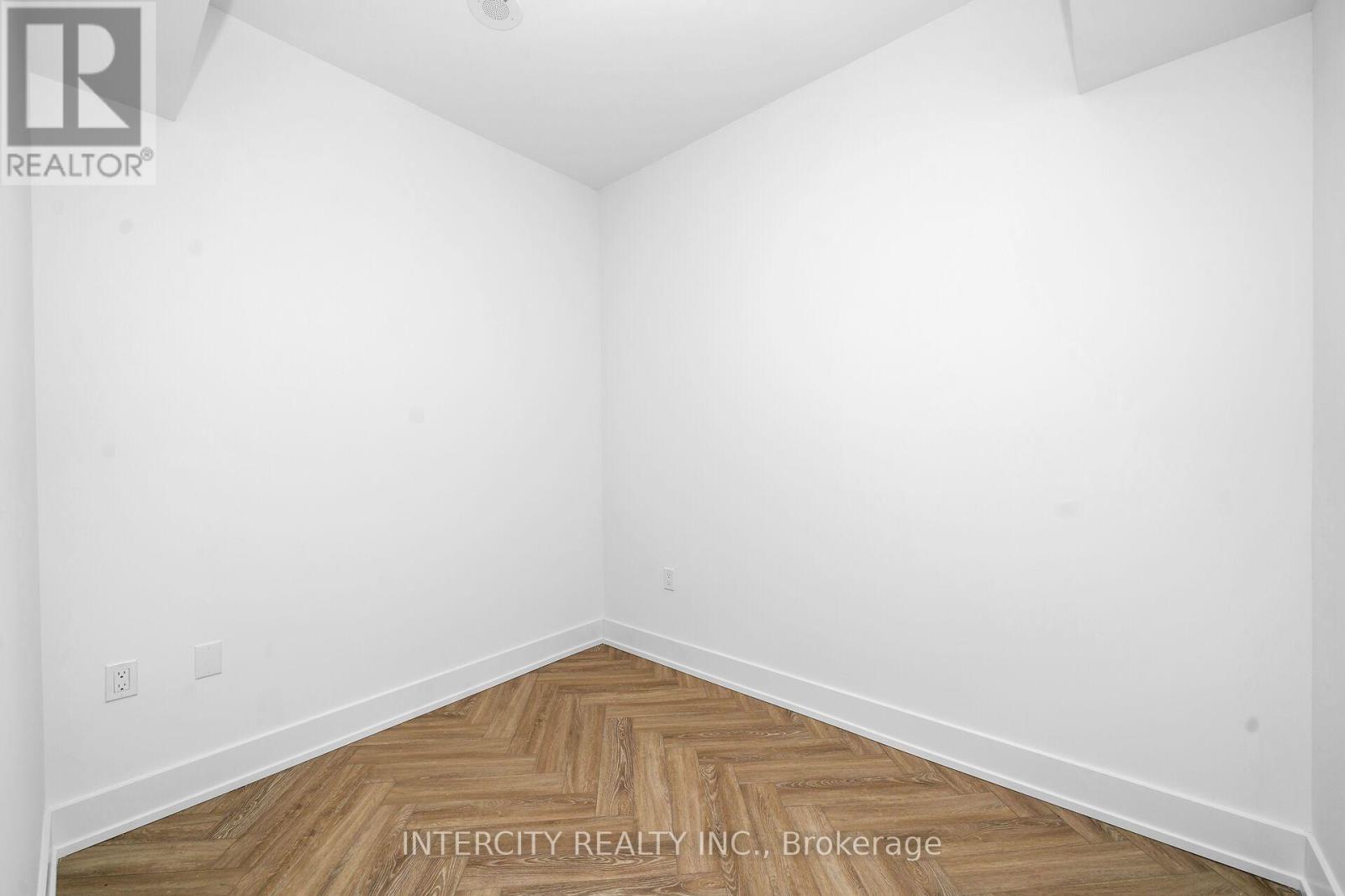 248- 2075 King Road, King, ON photo 19