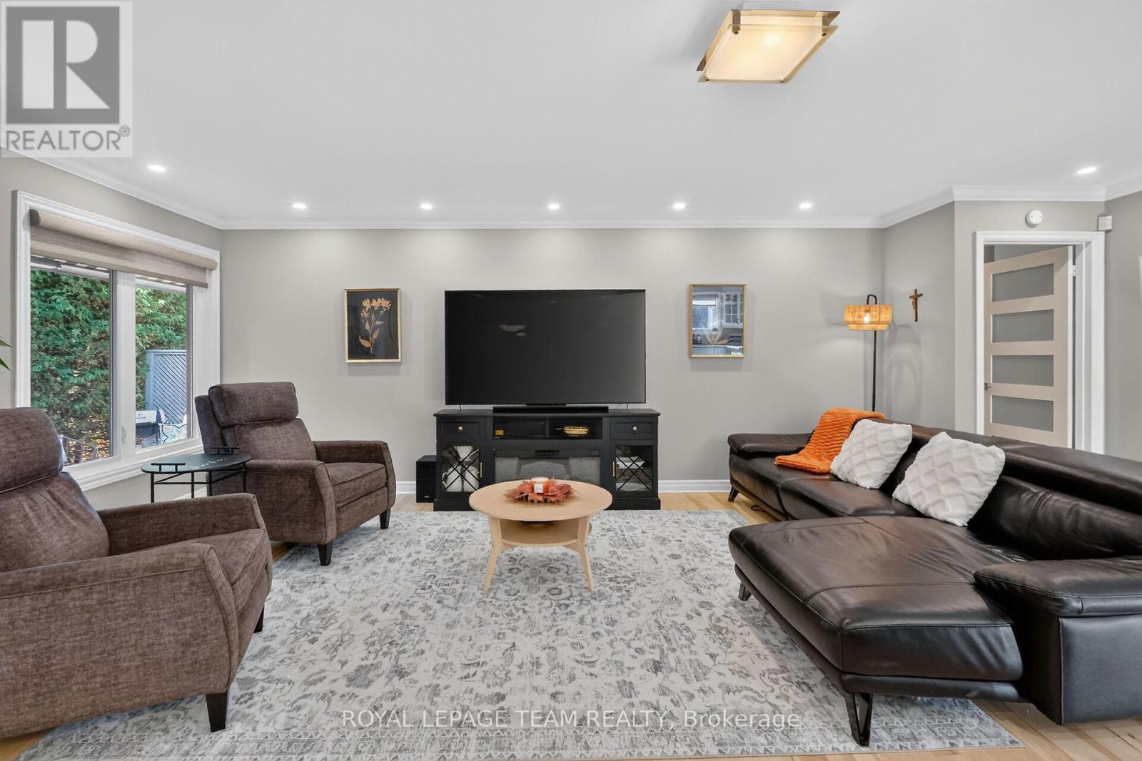 Plenty of room to relax here!