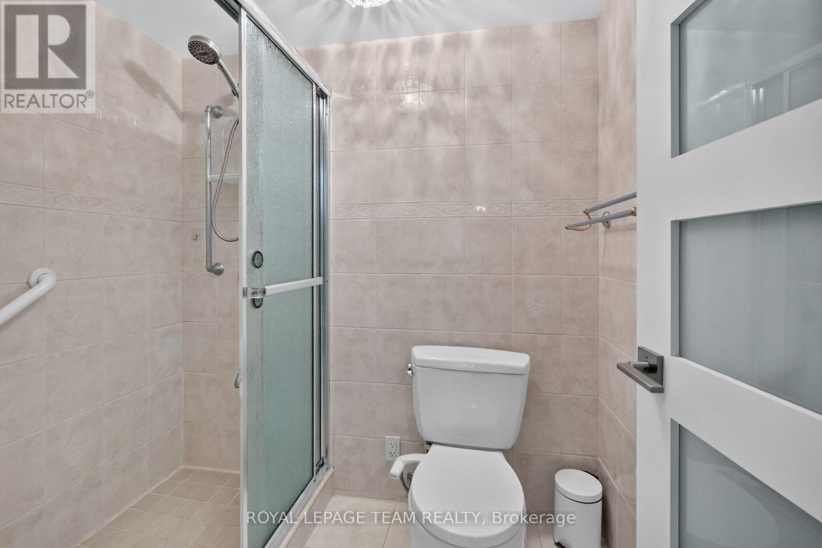 Water Closet w/tiled shower in 4pc Ensuite.