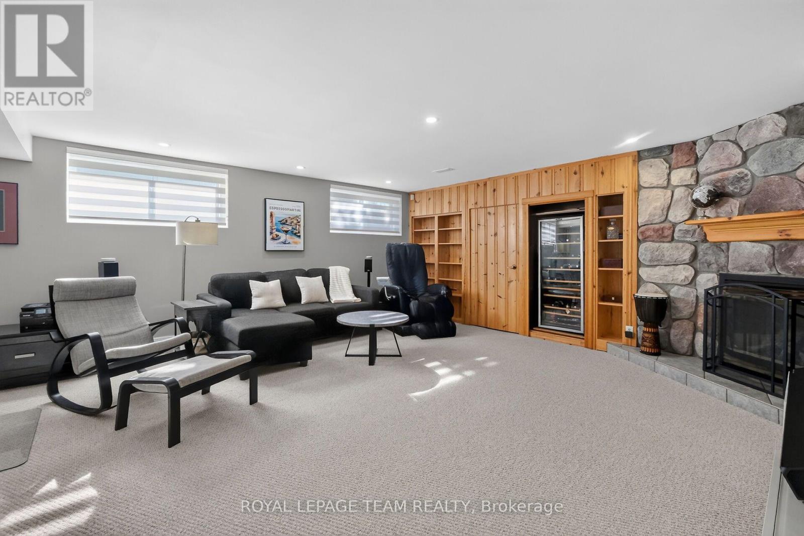 Exceptional additional living space in Basement.