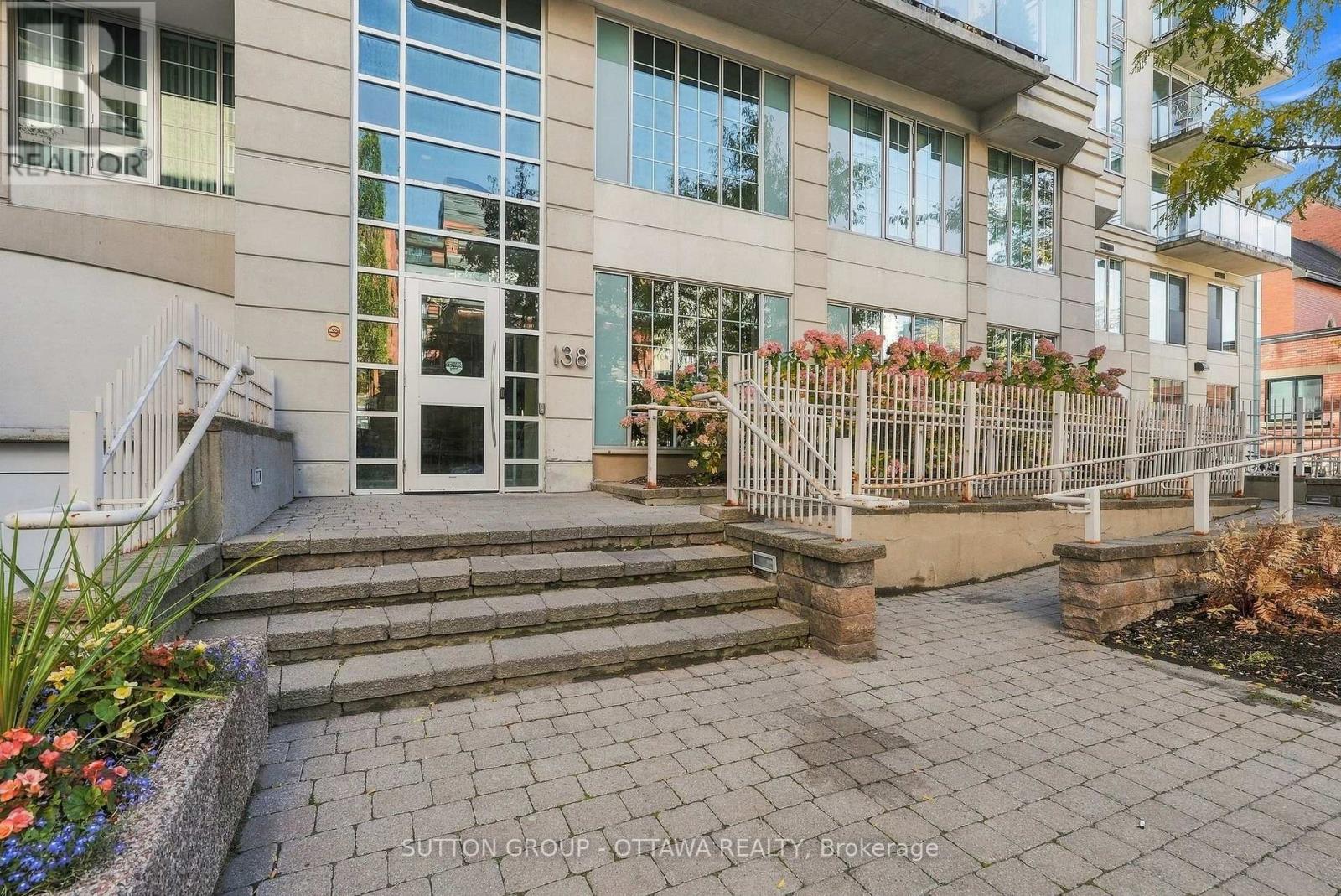 Welcome to 138 Somerset Street W!
