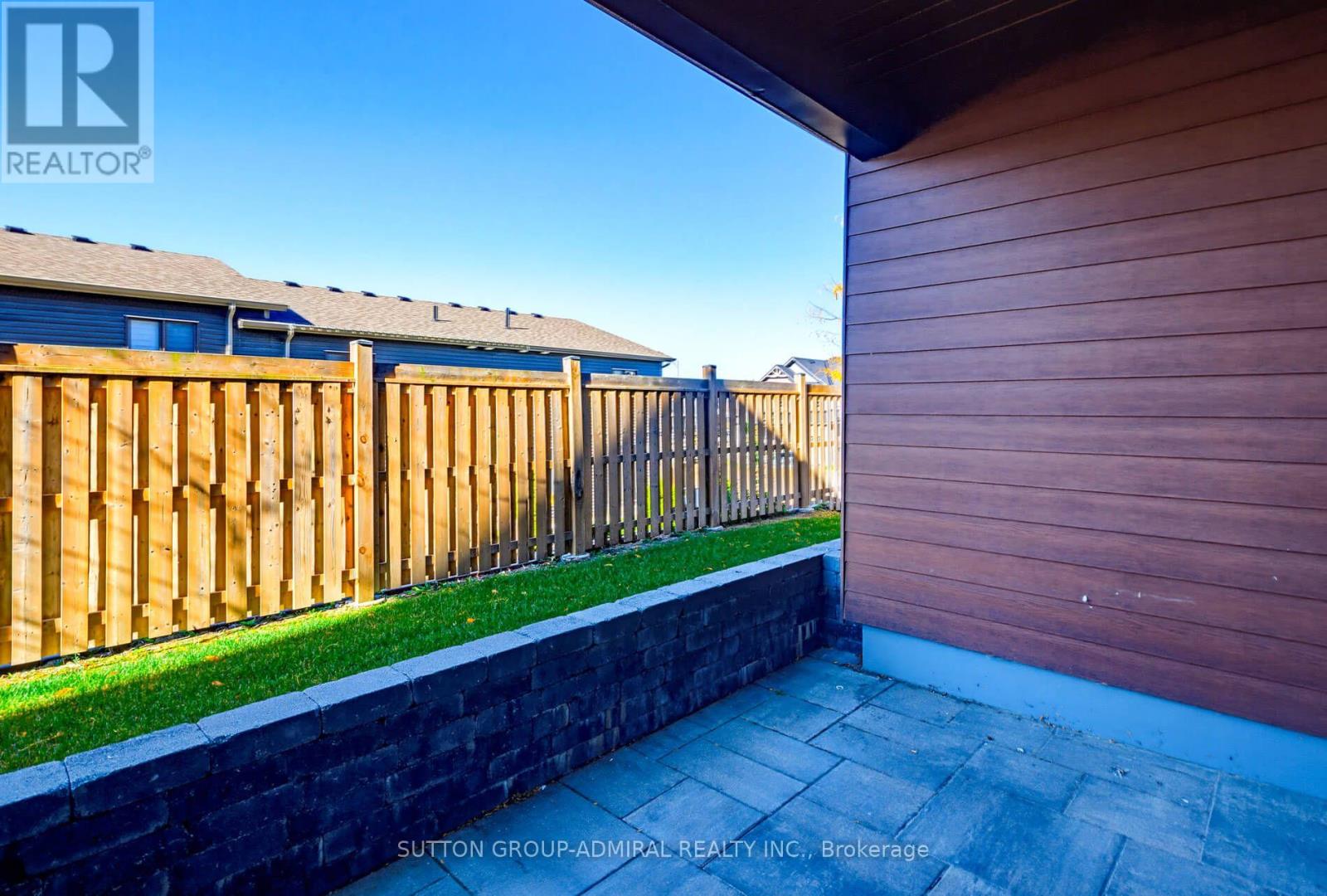 110-20 Koda Street, Barrie photo 18