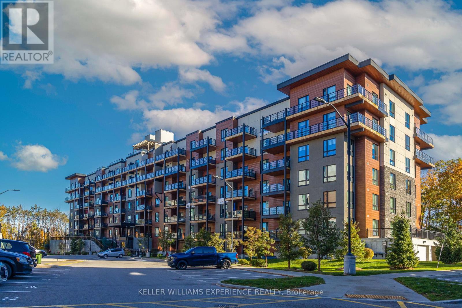 113- 302 Essa Road, Barrie, ON photo 1