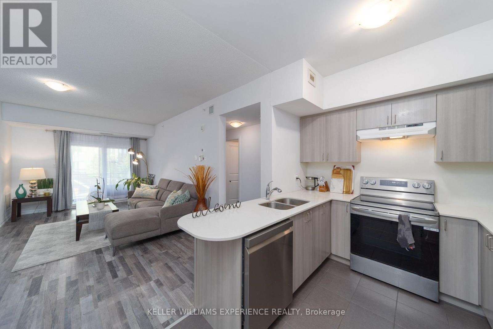113- 302 Essa Road, Barrie, ON photo 2