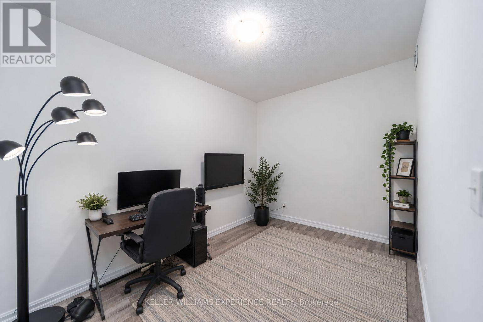 113- 302 Essa Road, Barrie, ON photo 9