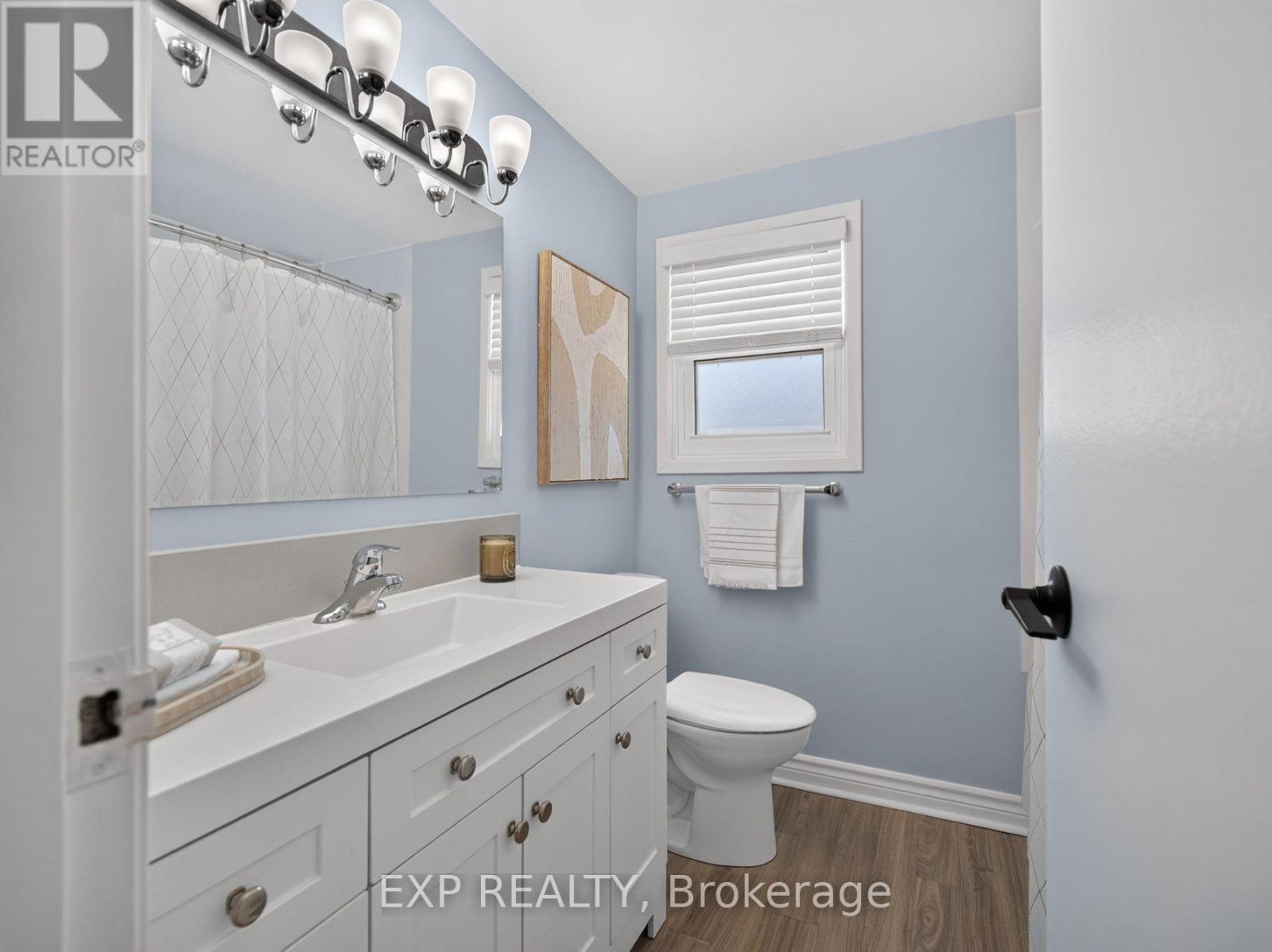 #20 242 LAKEPORT ROAD - 22
