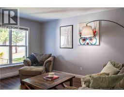 18 Deer Park Drive, photo 3