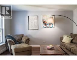 18 Deer Park Drive, photo 5