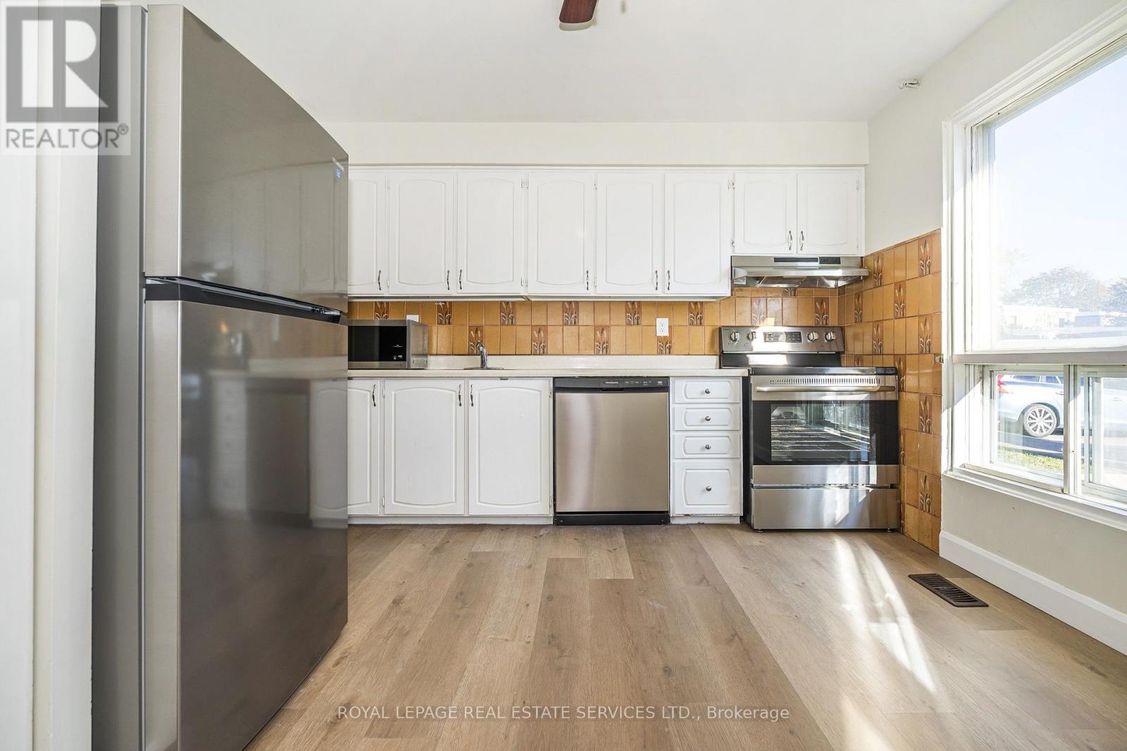51- 707 Burnhamthorpe Road, Toronto, ON photo 2