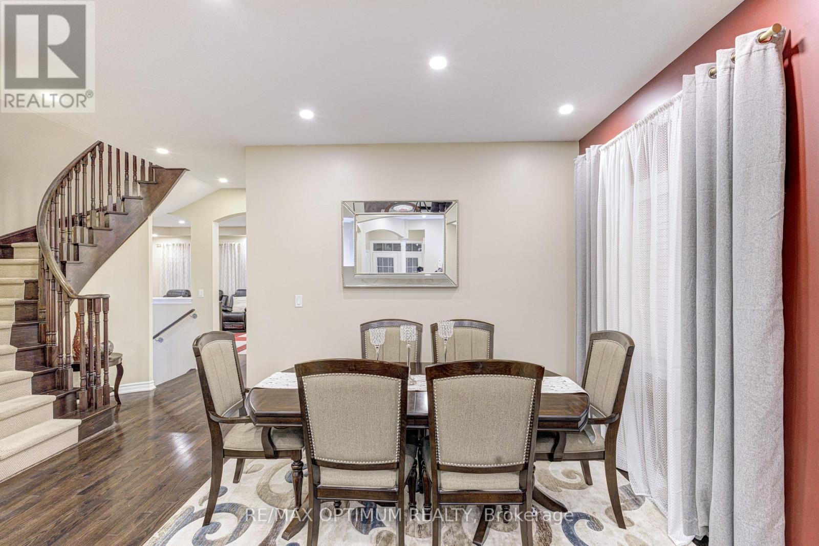 17 Elmcrest Drive, Brampton, ON photo 10