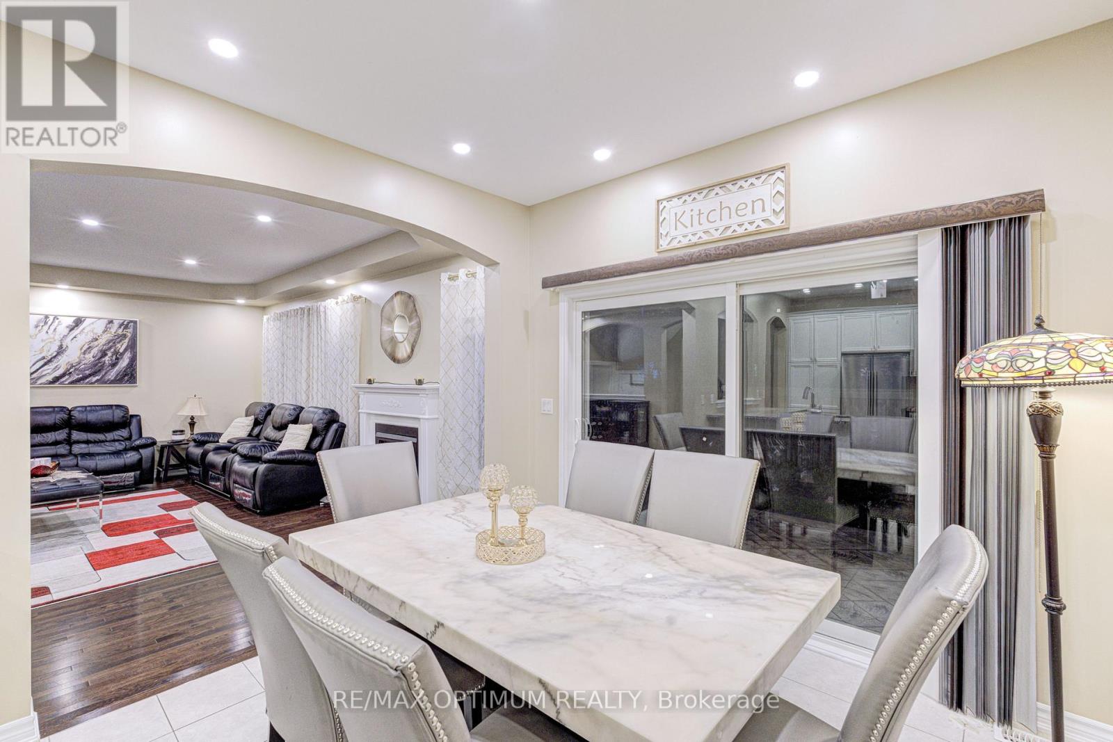 17 Elmcrest Drive, Brampton, ON photo 17