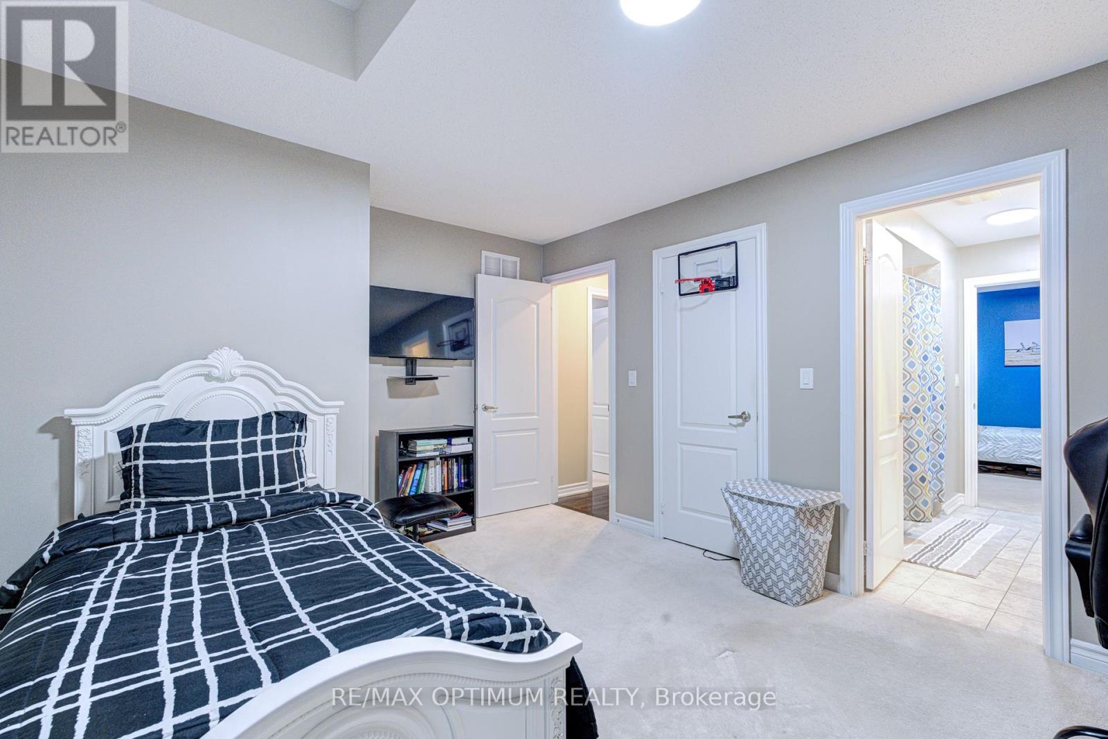 17 Elmcrest Drive, Brampton, ON photo 36