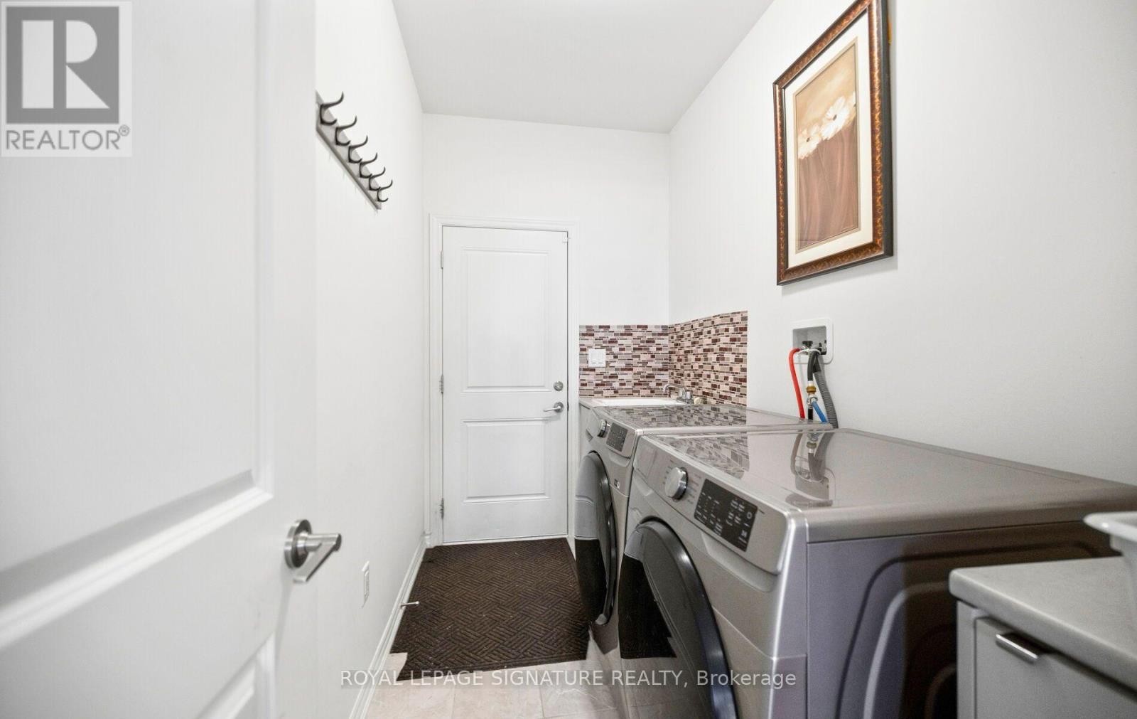 466 Thornborrow Court, Milton, ON photo 11
