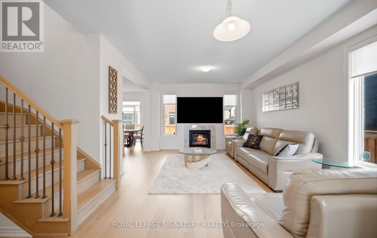 466 Thornborrow Court, Milton, ON photo 4