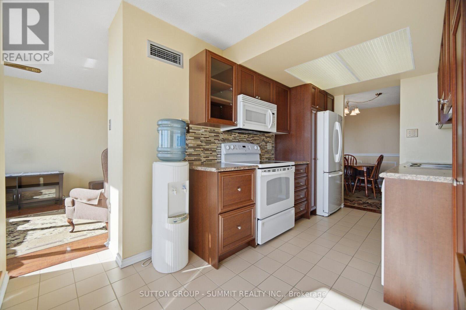 911- 20 CHERRYTREE Drive, Brampton, ON photo 23