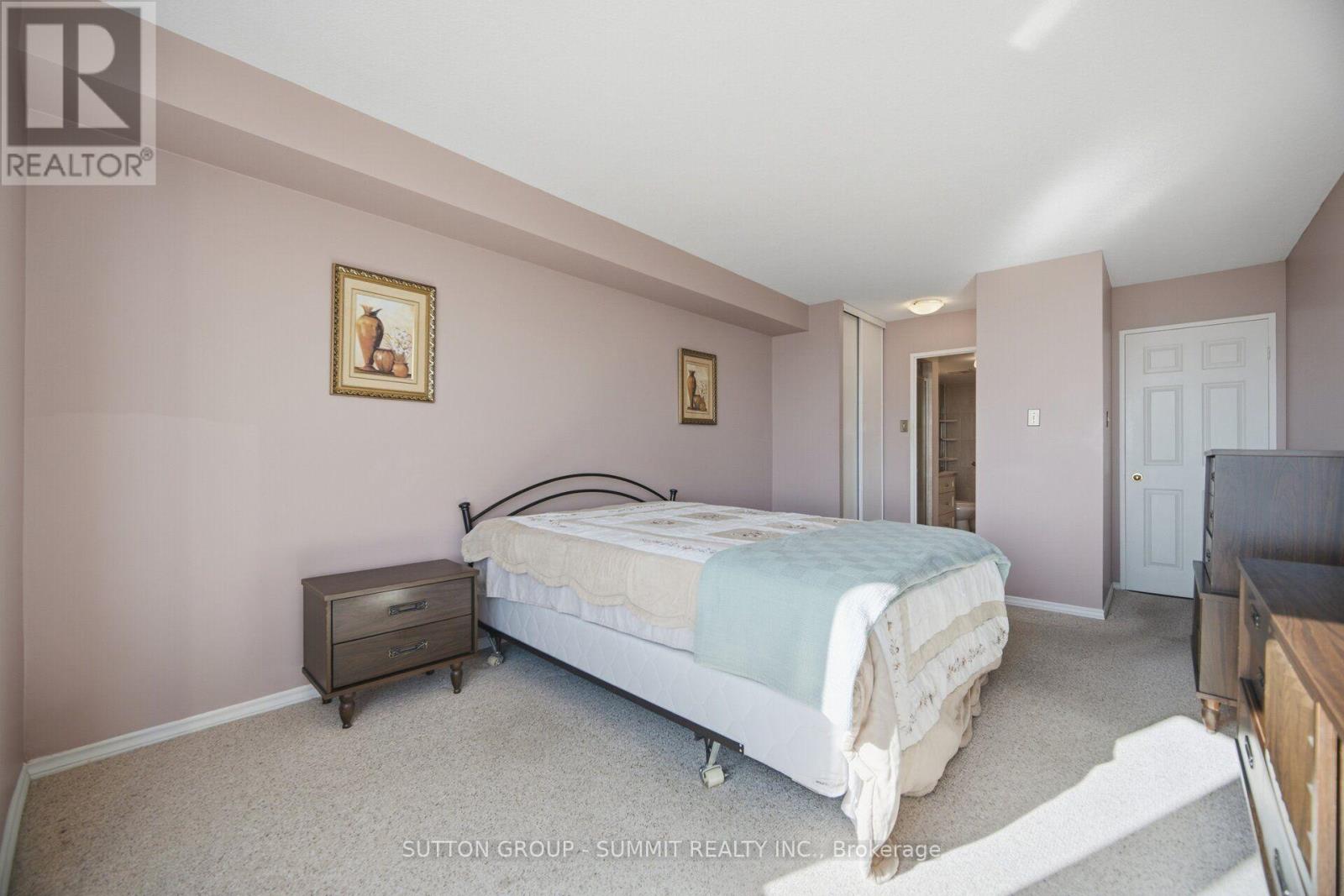 911- 20 CHERRYTREE Drive, Brampton, ON photo 31