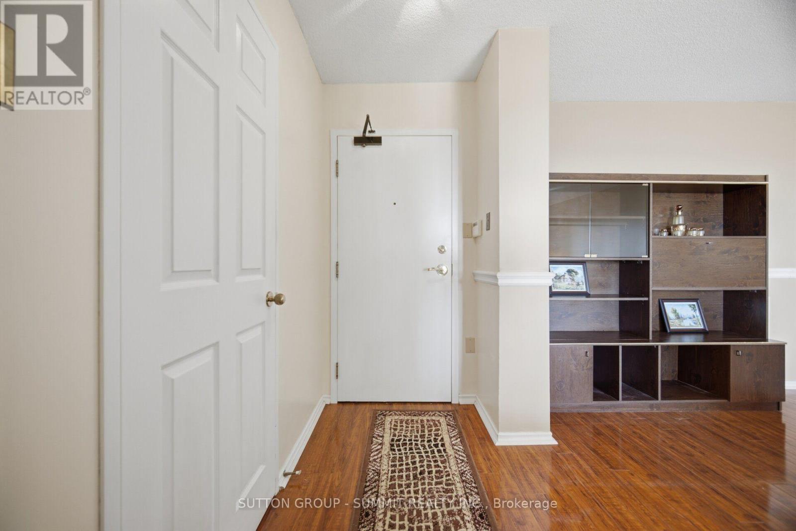 911- 20 CHERRYTREE Drive, Brampton, ON photo 8