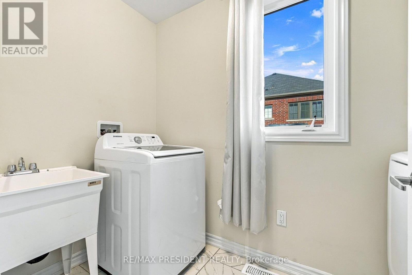 1 LADD AVENUE - 15