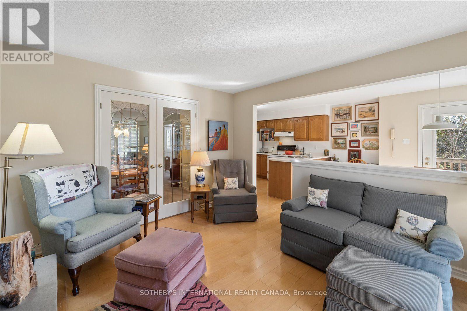 87 Navigators Trail, Kawartha Lakes, ON photo 16
