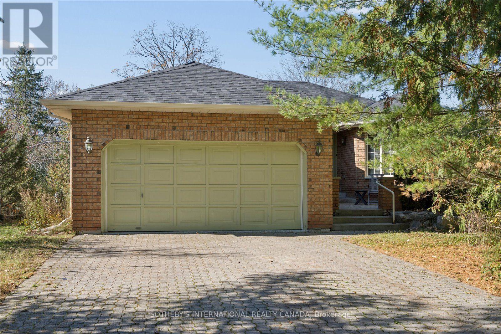 87 Navigators Trail, Kawartha Lakes, ON photo 2