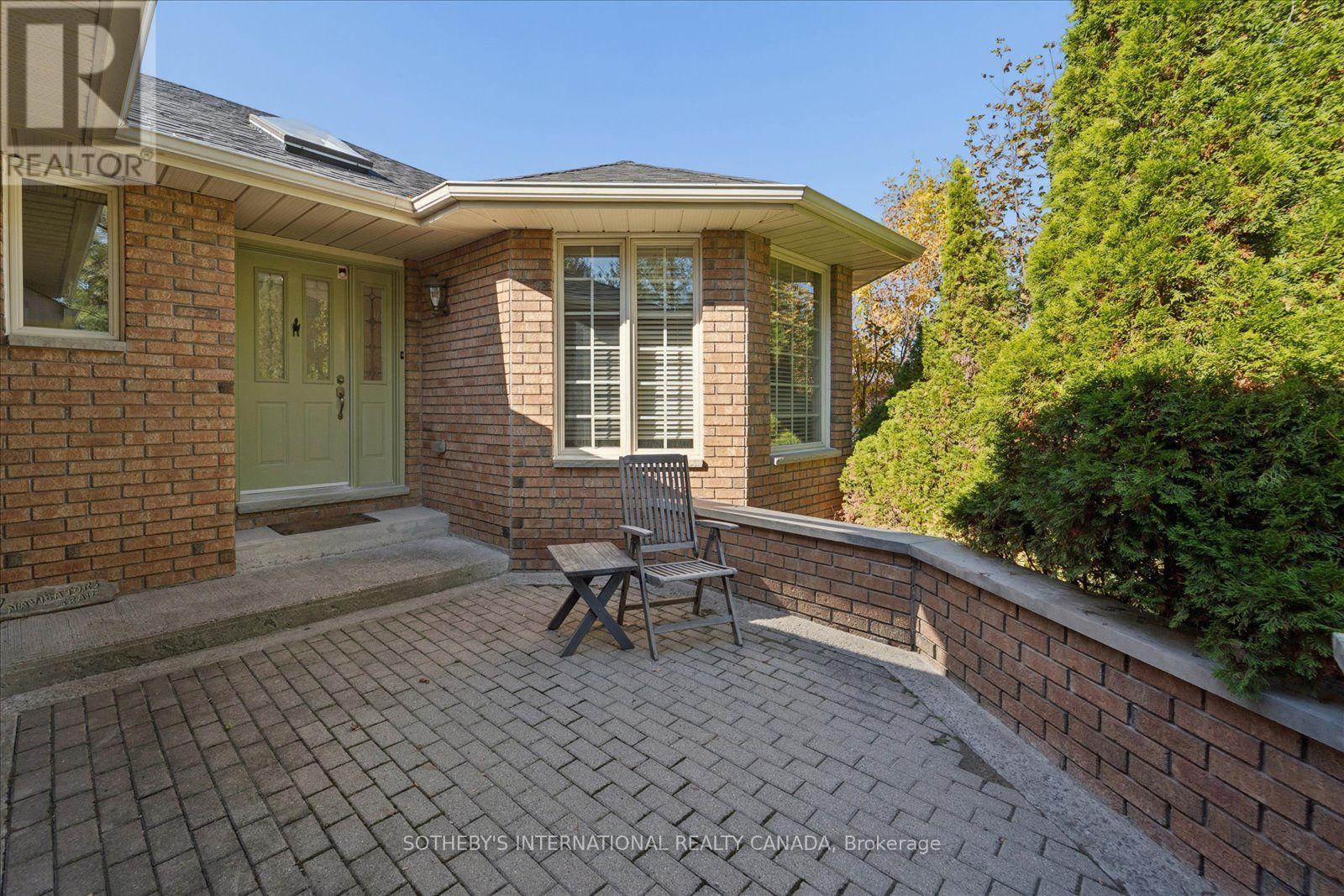 87 Navigators Trail, Kawartha Lakes, ON photo 3