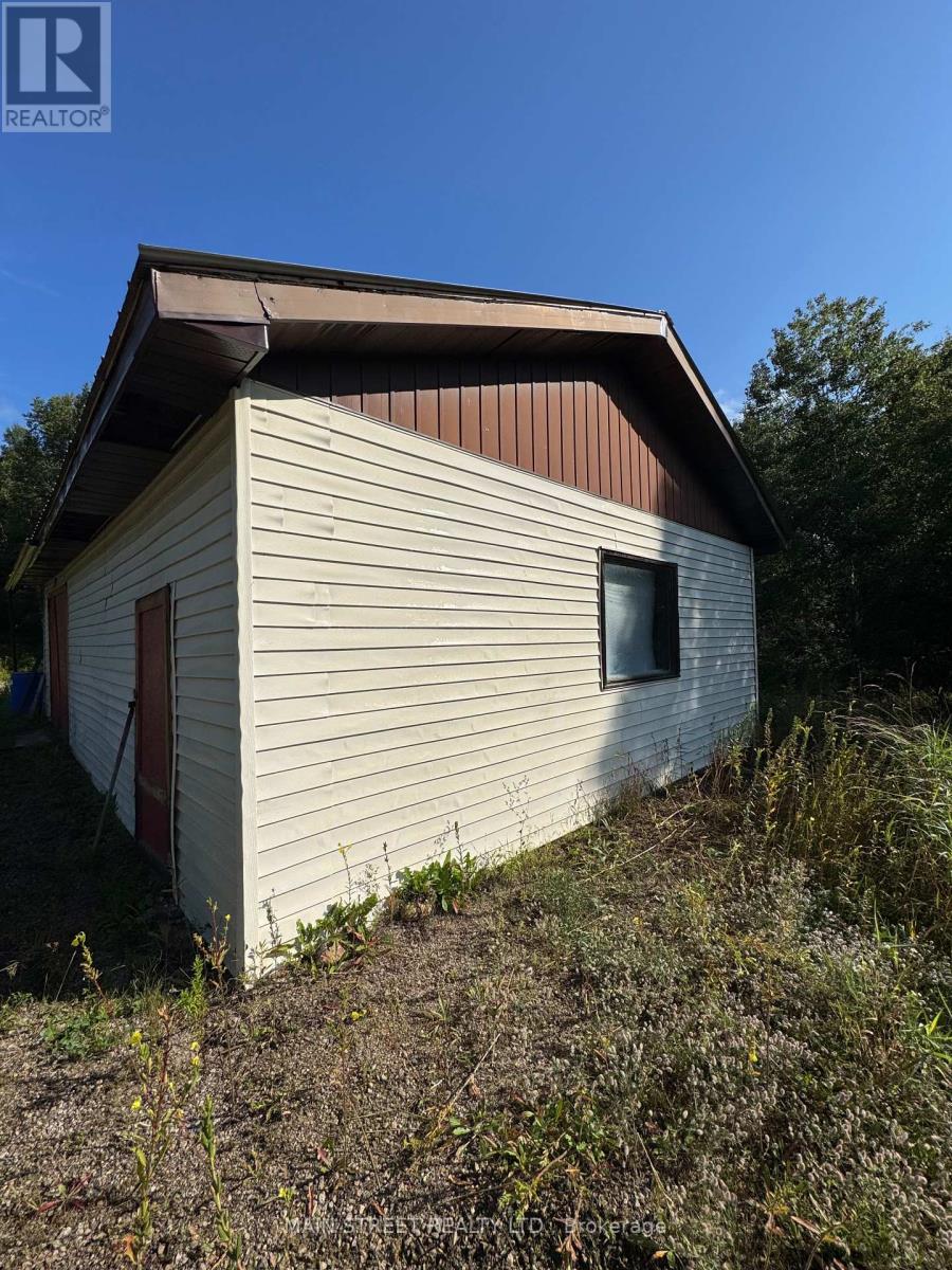 2591 Papineau Road, Papineau-Cameron, ON photo 4