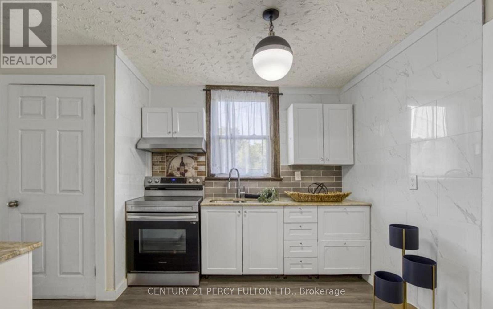 130 Stirton Street, Hamilton, ON photo 9