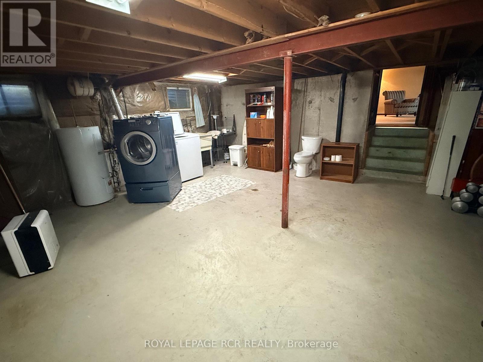 466 SANDHILL COURT - 18